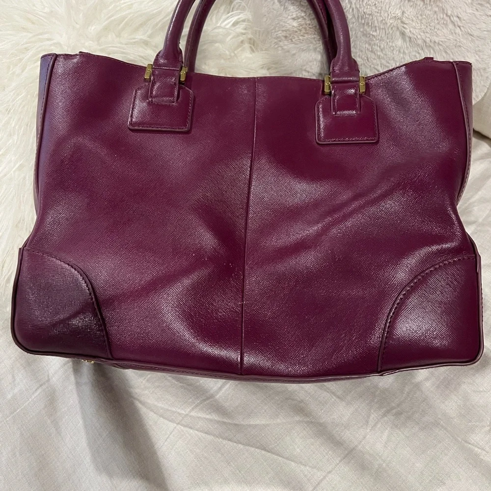 Tory Burch Robinson Double Zip - Picture 4 of 12